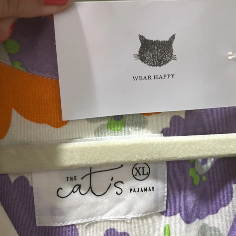 NEW WITH TAGS PAJAMA TOP, the Cat’s Pajamas. Super soft and cute fabric!!! - Picture 4 of 5